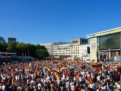 Foto Bühne auf dem Fanfest - Berlin